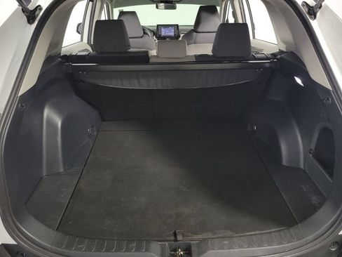 Used 2021 Toyota RAV4 XLE AWD/4WD image 28