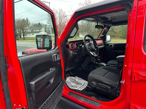 Used 2018 Jeep Wrangler Unlimited Rubicon image 14