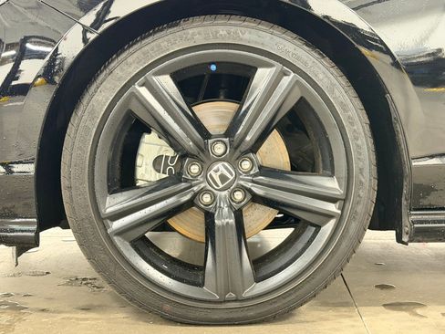 Used 2025 Honda Accord Sport image 13