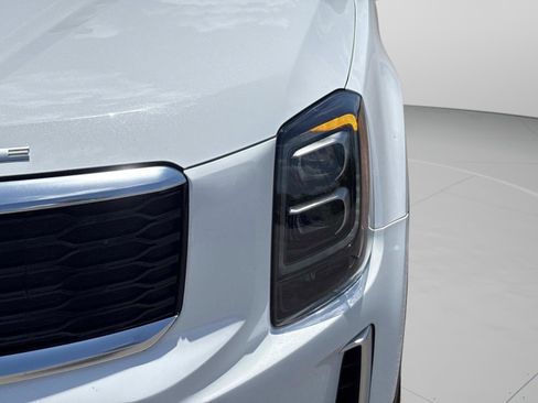 Used 2022 Kia Telluride EX w/ EX Premium Package FWD image 35
