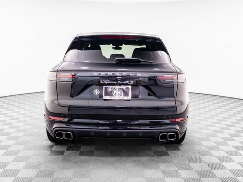 Used 2022 Porsche Cayenne Turbo S AWD/4WD image 10