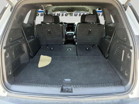 Used 2025 GMC Acadia Elevation w/ Elevation Premium Package AWD/4WD image 10