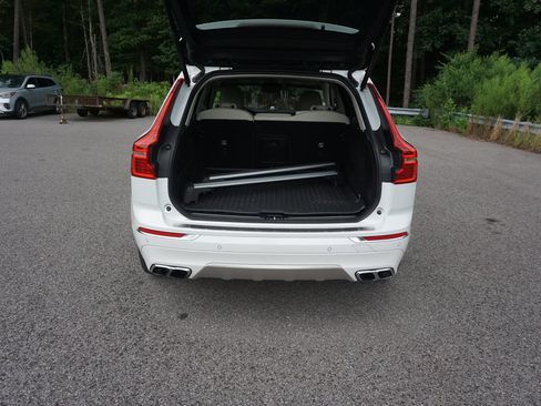 Used 2019 Volvo XC60 T6 Inscription w/ Protection Package Premier AWD/4WD image 18