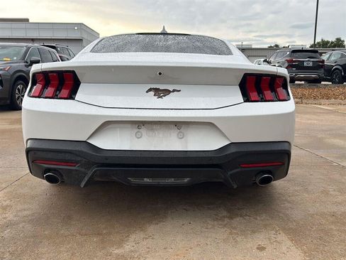 Used 2025 Ford Mustang Premium RWD image 4