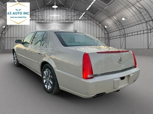 Used 2011 Cadillac DTS Premium image 3