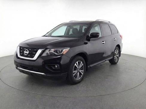 Used 2019 Nissan Pathfinder S image 3