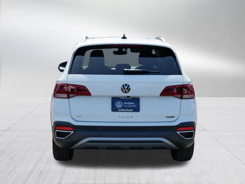 Certified 2023 Volkswagen Taos SE w/ Panoramic Sunroof Package AWD/4WD image 6