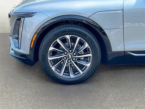 New 2026 Cadillac Lyriq Sport image 32