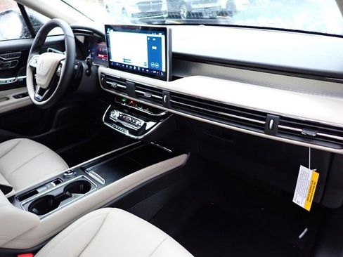 New 2026 Lincoln Corsair Grand Touring image 19