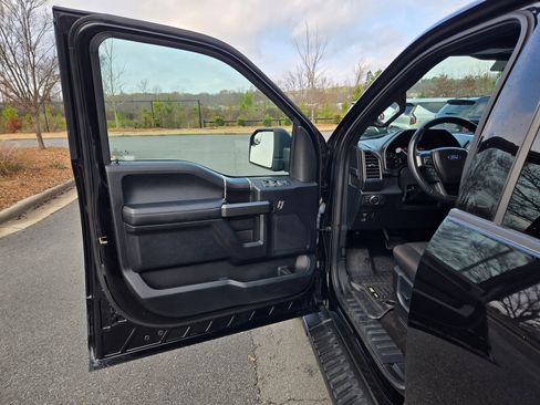 Used 2020 Ford F150 XLT w/ Equipment Group 302A Luxury image 20