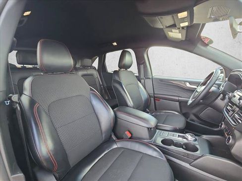 Used 2025 Ford Escape ST-Line FWD image 18