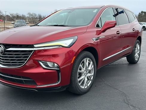 Used 2023 Buick Enclave Essence w/ Experience Buick Package image 3