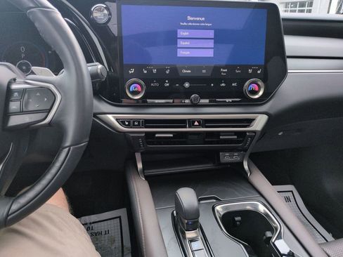 Used 2024 Lexus RX 350 AWD w/ Convenience Package image 17