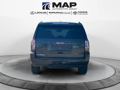 Used 2017 GMC Yukon SLT w/ HD Trailering Package AWD/4WD image 4