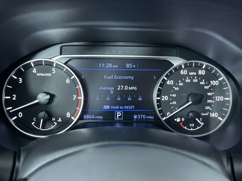 Used 2025 Nissan Altima 2.5 SR AWD/4WD image 17