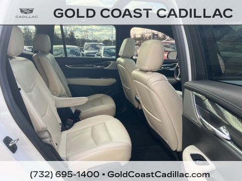 Used 2023 Cadillac XT6 Sport w/ Technology Package image 8