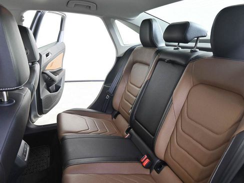 Used 2025 Volkswagen Jetta SEL FWD image 22