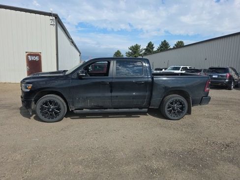 Used 2020 RAM 1500 Sport w/ Level 2 Equipment Goup w/2_L AWD/4WD image 3