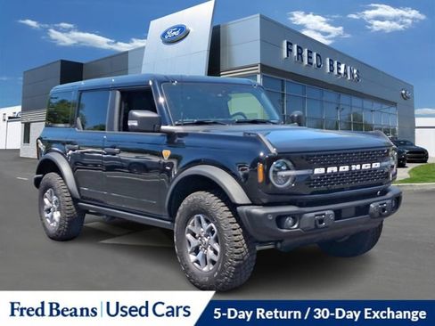 Used 2025 Ford Bronco Badlands AWD/4WD image 1