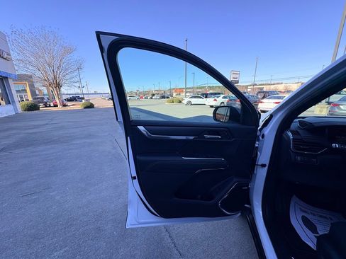 New 2026 GMC Acadia Elevation FWD image 17