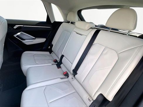Used 2025 Audi Q3 2.0T Premium Plus w/ Premium Plus Package image 28