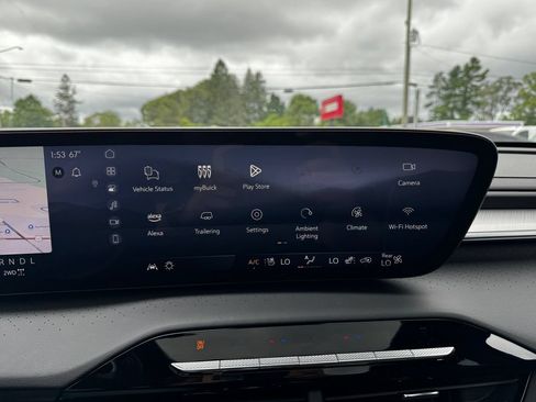 Used 2025 Buick Enclave Avenir w/ Trailering Package, 5000 lbs. AWD/4WD image 19