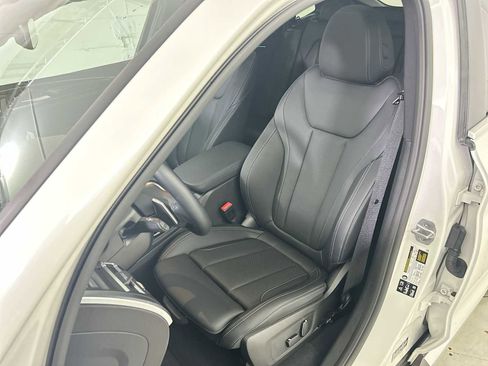 Used 2025 BMW X4 xDrive30i image 13