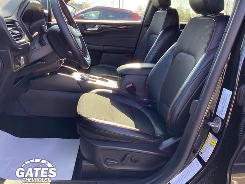Used 2025 Ford Escape ST-Line AWD/4WD image 13
