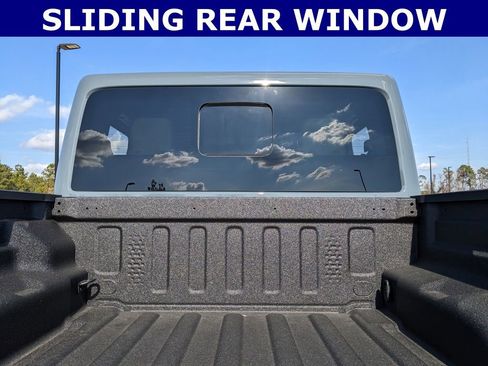 New 2026 Jeep Gladiator Mojave image 12