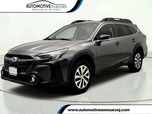 Used 2023 Subaru Outback Premium AWD/4WD image 1