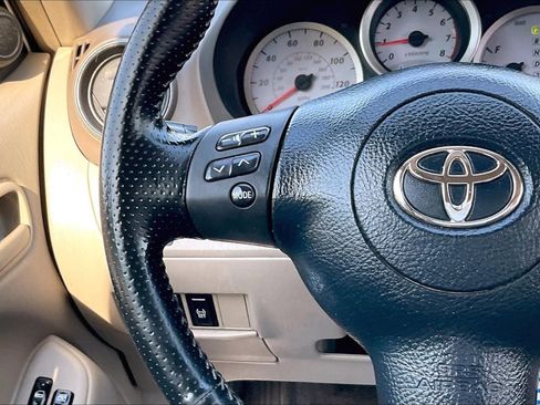 Used 2004 Toyota RAV4 4WD image 11
