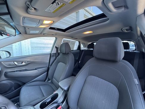 Used 2023 Hyundai Kona SEL w/ Convenience Package image 12