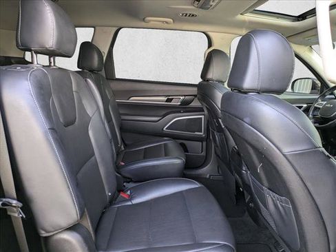 Used 2022 Kia Telluride S image 17