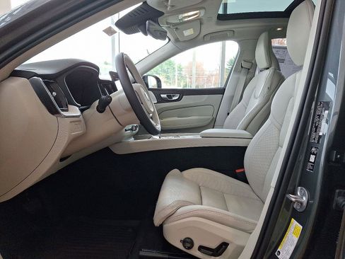 Certified 2026 Volvo XC60 T8 Ultra image 11