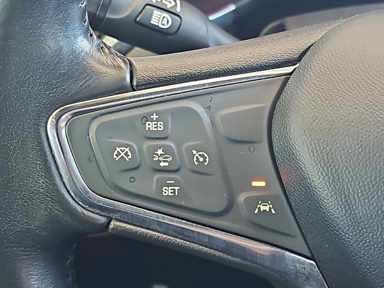 Used 2020 Chevrolet Equinox LT FWD image 22