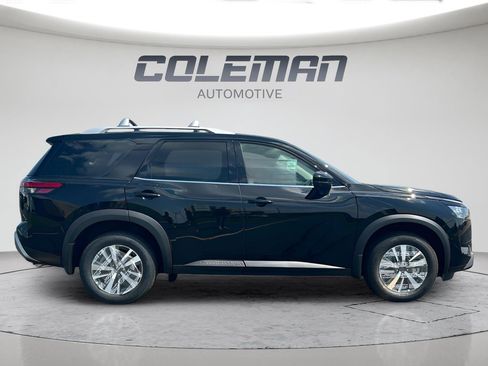 New 2025 Nissan Pathfinder SL w/ Black Appearance Package image 6