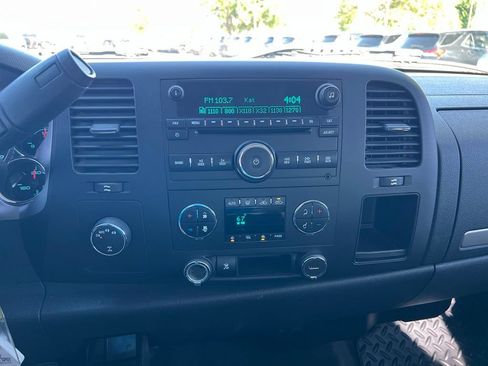 Used 2010 Chevrolet Silverado 1500 LT w/ Power Pack Plus AWD/4WD image 28