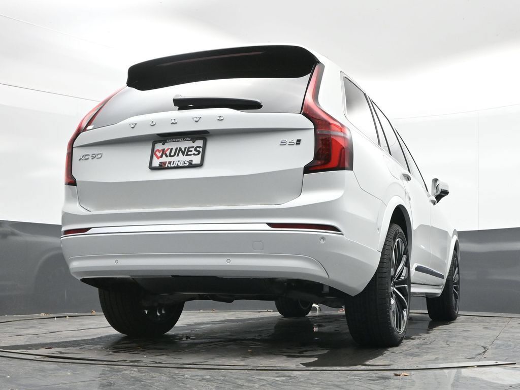 New 2026 Volvo XC90 B6 Plus w/ Protection Package AWD/4WD image 34