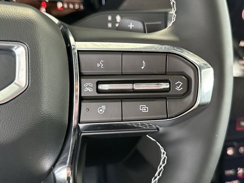 New 2026 GMC Acadia Denali w/ Super Cruise Package FWD image 22