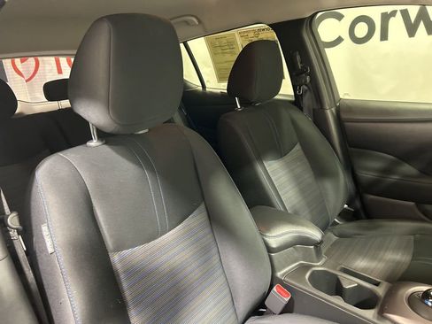 Used 2022 Nissan Leaf S image 14