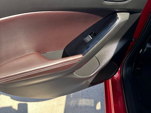 Used 2018 MAZDA MAZDA3 Touring FWD image 17