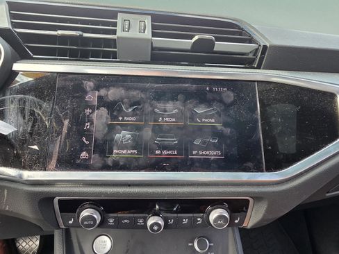 Used 2020 Audi Q3 2.0T Premium Plus image 15