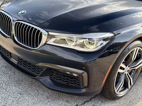 Used 2019 BMW 750i RWD image 9