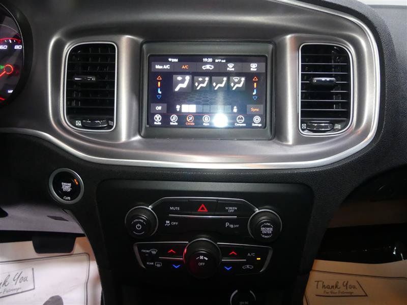Used 2022 Dodge Charger SXT RWD image 34