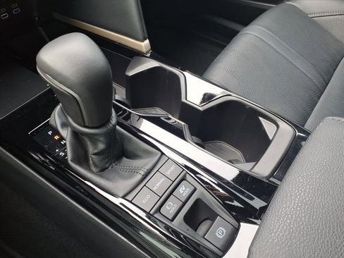 Used 2025 Toyota Camry XSE image 19