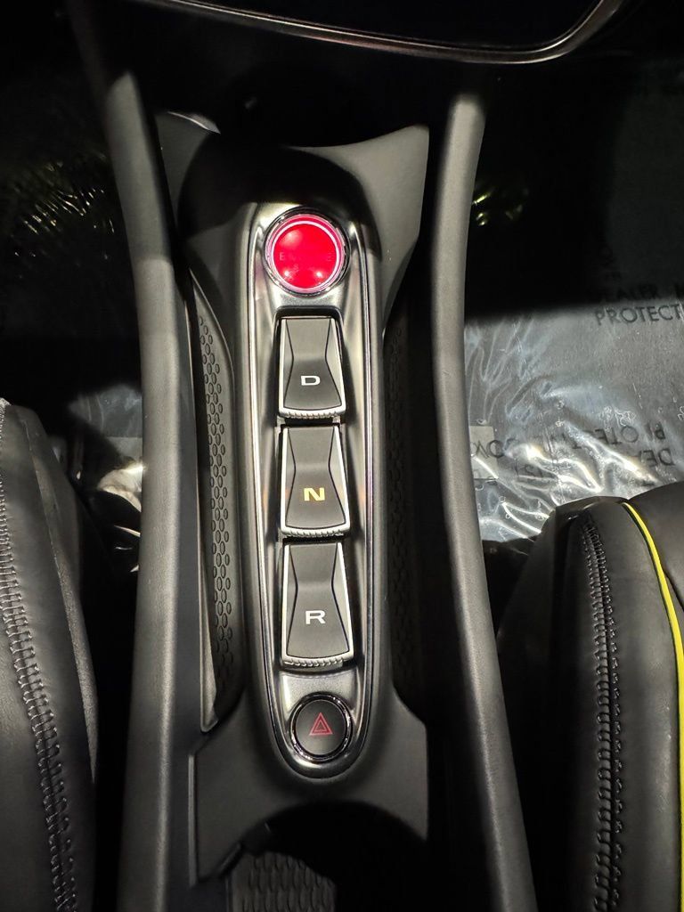 Used 2023 McLaren Artura RWD image 24