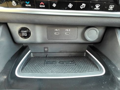 Used 2024 Nissan Rogue SL w/ SL Premium Package FWD image 48