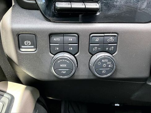 Used 2024 Chevrolet Silverado 1500 ZR2 w/ ZR2 Bison Edition AWD/4WD image 34