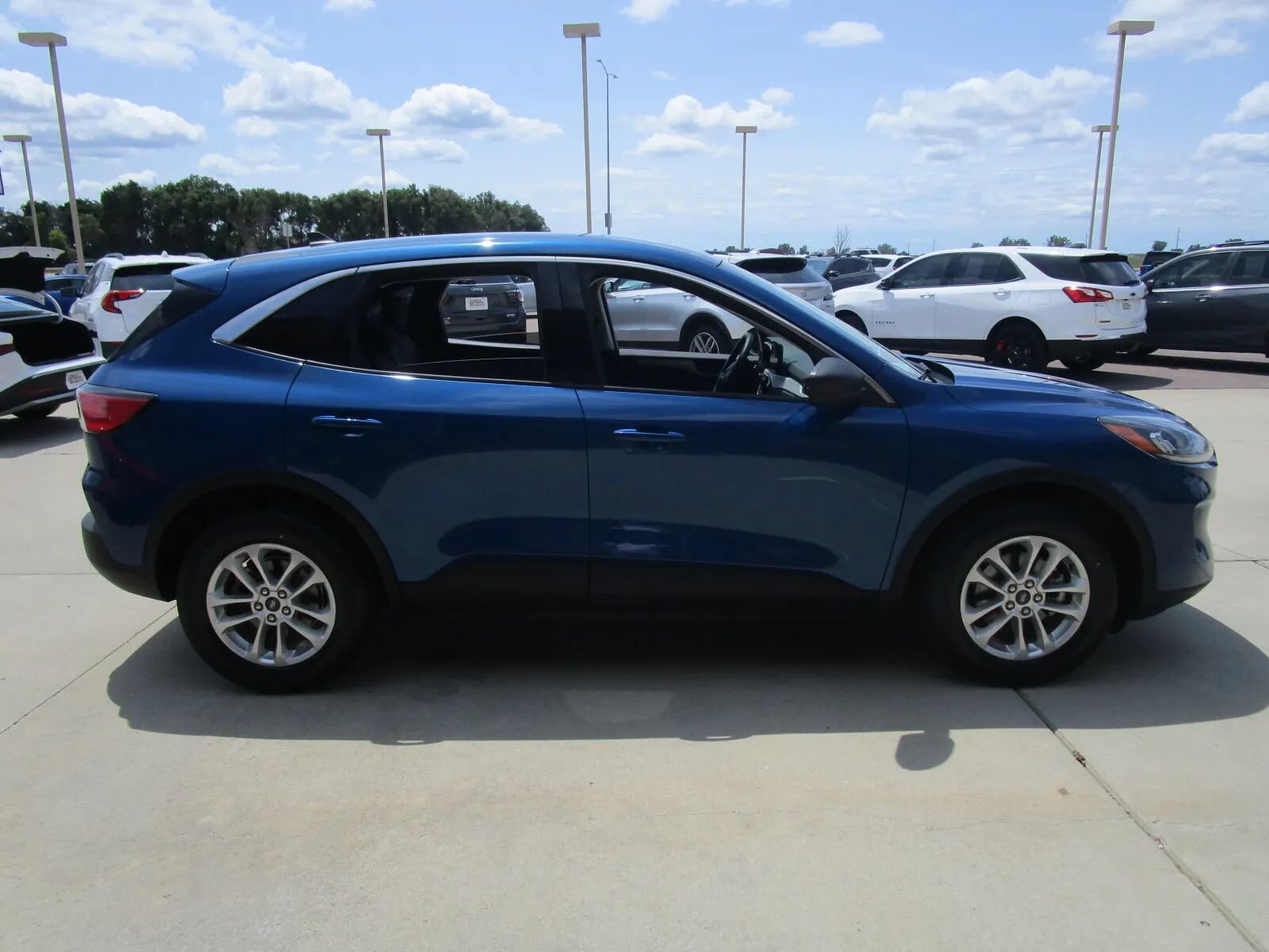 Used 2022 Ford Escape SE w/ Convenience Package AWD/4WD image 6