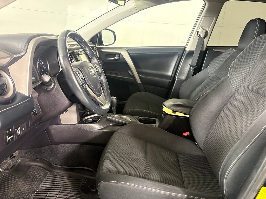 Used 2018 Toyota RAV4 XLE w/ Plus Extra Value Package AWD/4WD image 21